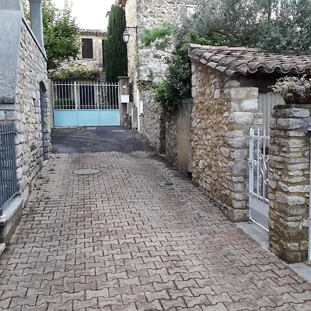 Semesterbostad Charming Small House Close To Uzes