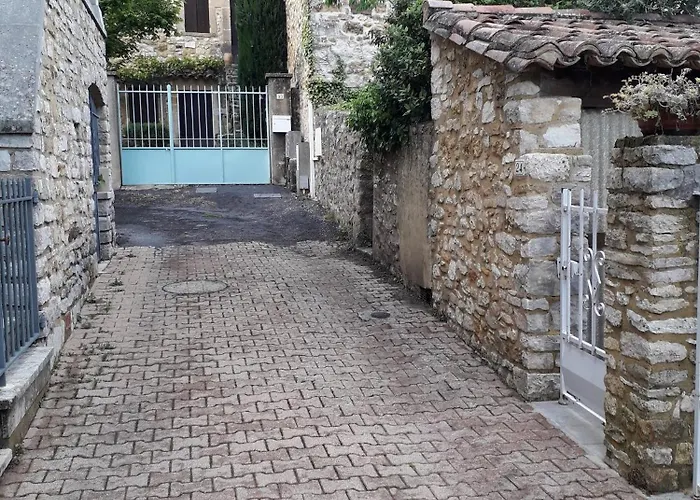 Prázdninový dům Charming Small House Close To Uzes